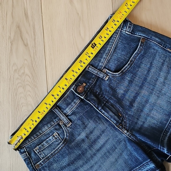 Banana Republic Premium Denim Shorts, Size 4 - Picture 5 of 14